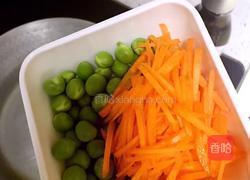 米饭也可以这么吃——米饭蔬菜煎饼的做法图解2