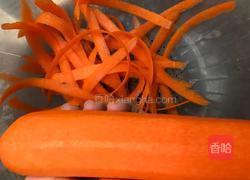 生炒胡萝卜的做法图解1