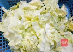 青炒包菜的做法图解1