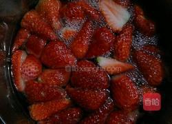 草莓饮品的做法图解2