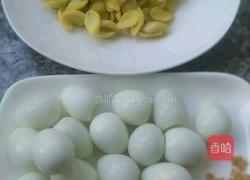 鹌鹑蛋白果陈皮甜汤的做法图解2