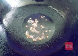 香菇辣椒烧丸子的做法图解3