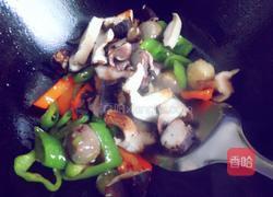 香菇辣椒烧丸子的做法图解9