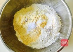 玉米花卷的做法图解2