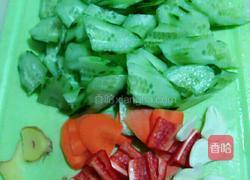 火腿鸡蛋炒青瓜的做法图解2