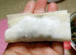 元宝馄饨～青菜鲜肉虾粒馅的做法图解5