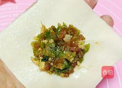 猫耳朵馄饨～芹菜鲜肉馅的做法图解2