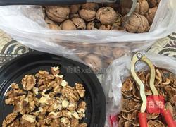 脆香核桃仁的做法图解1