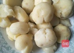 孜然黑胡椒迷你小土豆的做法图解3