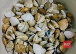 鲜甜花甲汤的做法图解1