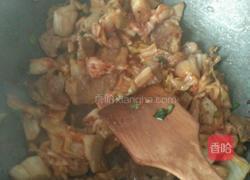 辣白菜炒五花肉土豆片的做法图解6