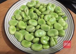 葱油蚕豆的做法图解1