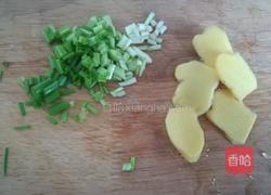 玉米胡萝卜墨鱼炖肉的做法图解6