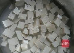 花椒芽拌豆腐的做法图解3