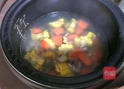 胡萝卜玉米猪肚汤的做法图解4