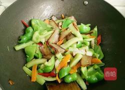 腊肉炒青椒的做法图解9
