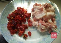 蒜苔炒肉的做法图解2
