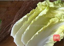 白菜炒红薯粉丝的做法图解1