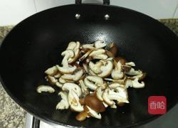 香菇榨菜丝的做法图解4