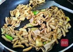 青椒炒鹅肠的做法图解3
