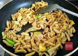 青椒炒鹅肠的做法图解4