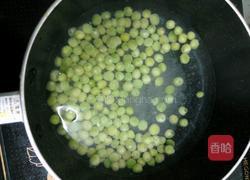 火爆洋葱蛋炒饭的做法图解2