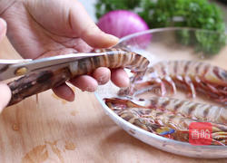 美式芝士焗虾的做法图解1