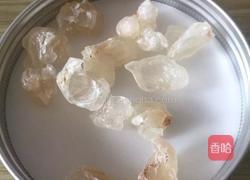 老冰糖炖雪燕的做法图解1