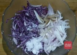 拌洋葱紫甘蓝的做法图解4