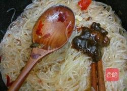 包菜炒龙口粉丝的做法图解6
