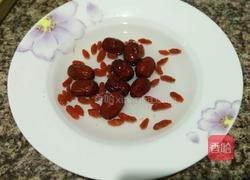红枣银耳羹的做法图解4
