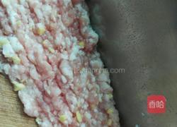 烫面小笼包的做法图解2