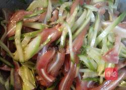 黄瓜拌耳丝的做法图解4