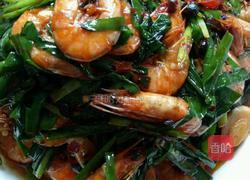 韭菜河虾的做法图解4