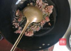 牛肉炒米粉的做法图解1