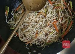 牛肉炒米粉的做法图解4