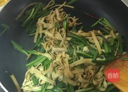 香油韭菜豆腐皮的做法图解5