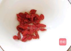 荸荠枸杞冰糖茶的做法图解2