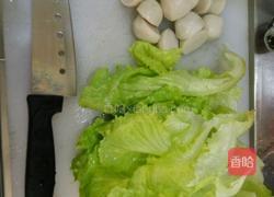 青菜鱼丸子汤的做法图解1