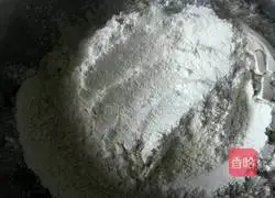 Illustration of how to make pork and parsley stuffed dumplings 1