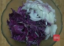 爆炒紫甘蓝的做法图解2