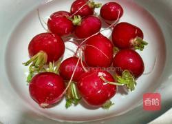 酸辣樱桃萝卜的做法图解1