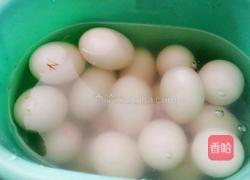 腌咸鸭蛋的做法图解1