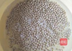 坚果豆浆的做法图解1