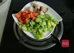 爆炒四丁的做法图解2