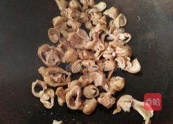 酸辣肥肠的做法图解9