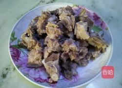 土豆焖排骨的做法图解1