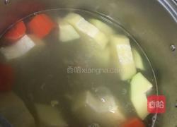 木瓜玉米胡萝卜猪骨汤的做法图解4