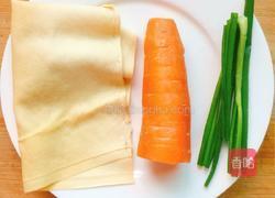 胡萝卜炒千张的做法图解1