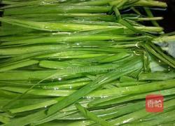 韭菜豆腐包子的做法图解3